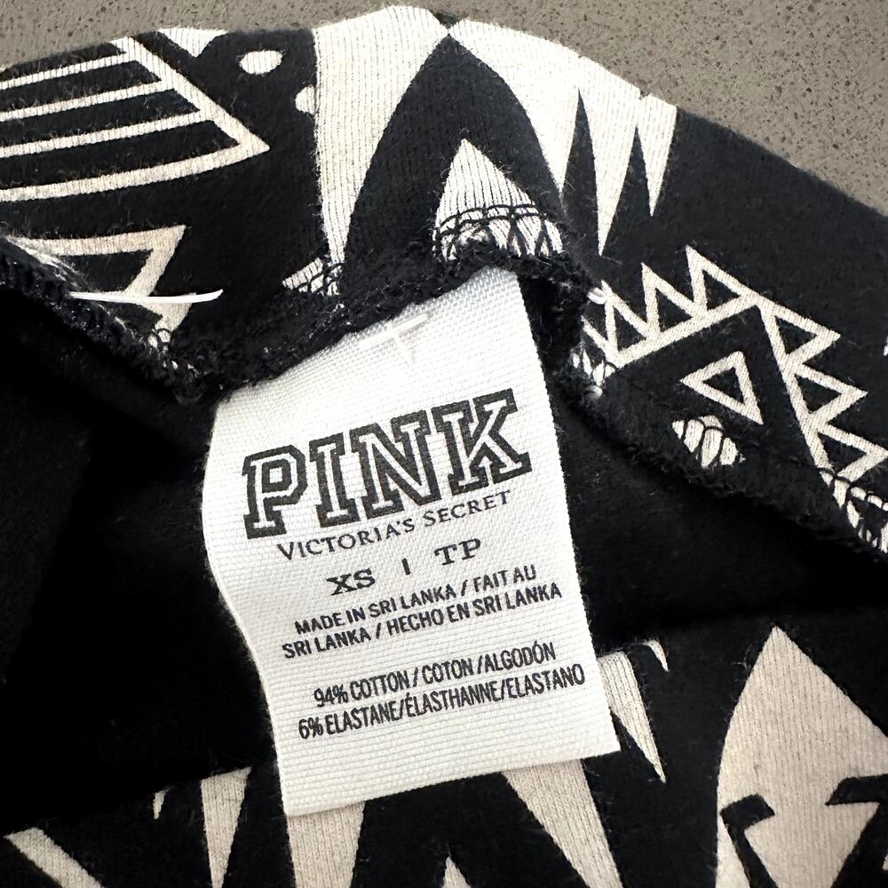 PINK Victoria's Secret Mini Skirt XS Skater Black White Geometric Aztec Tribal - Picture 2 of 4